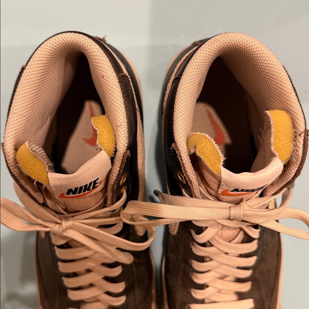 Nike High-Top - Picture 2 of 8